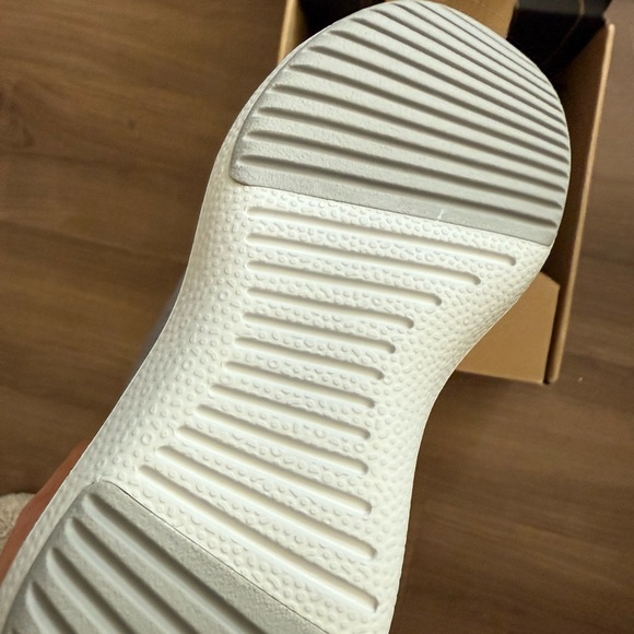 Allbirds Mizzle Wool Runner Water Repellent Sneakers -New in Box - Picture 7 of 7